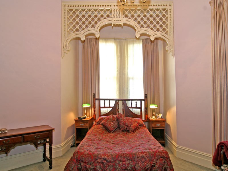 87 Gladstone Street, Quarry Hill VIC 3550