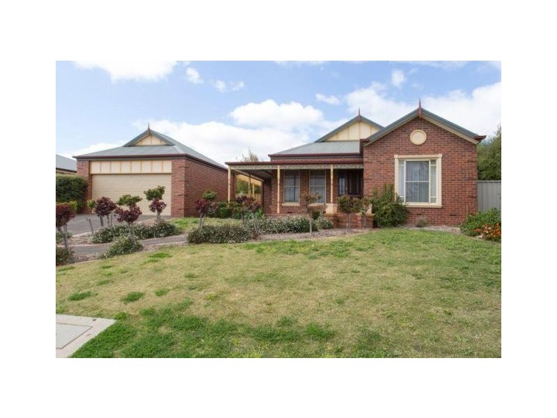 3 Bourke Drive, Strathdale VIC 3550