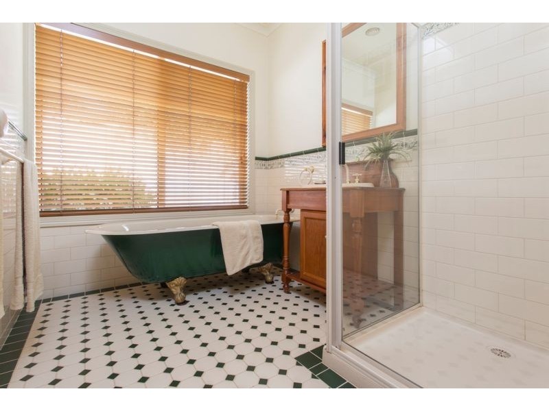 3 Bourke Drive, Strathdale VIC 3550