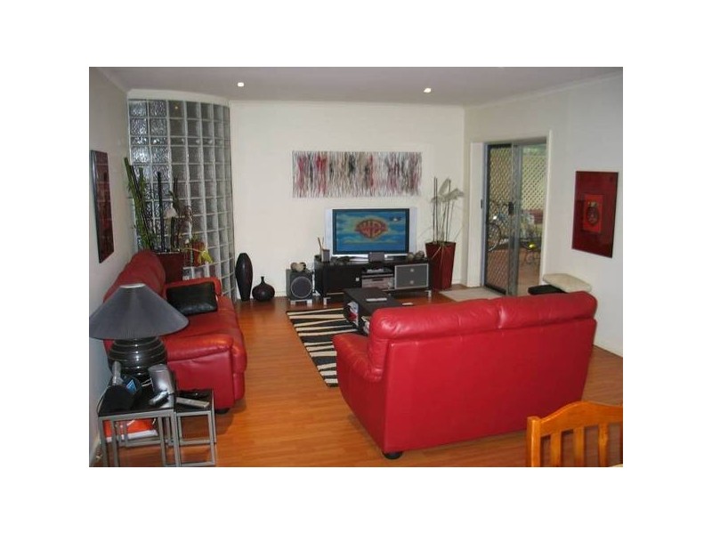 8 Bendigo Crescent, Flora Hill VIC 3550