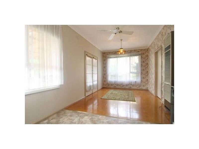 1 Wirth Street, Flora Hill VIC 3550