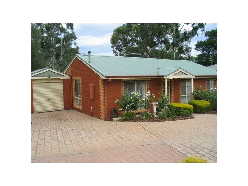 1/18 Lowe Street, Kangaroo Flat VIC 3555