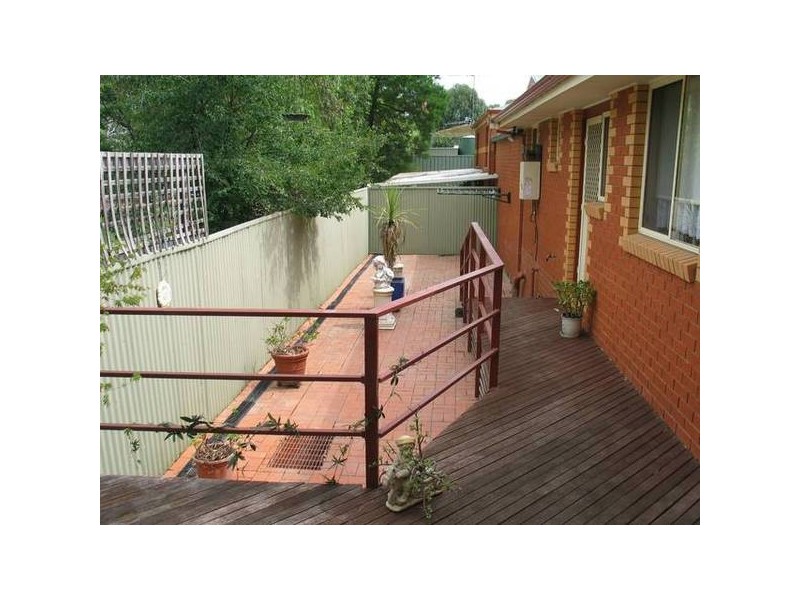 1/18 Lowe Street, Kangaroo Flat VIC 3555