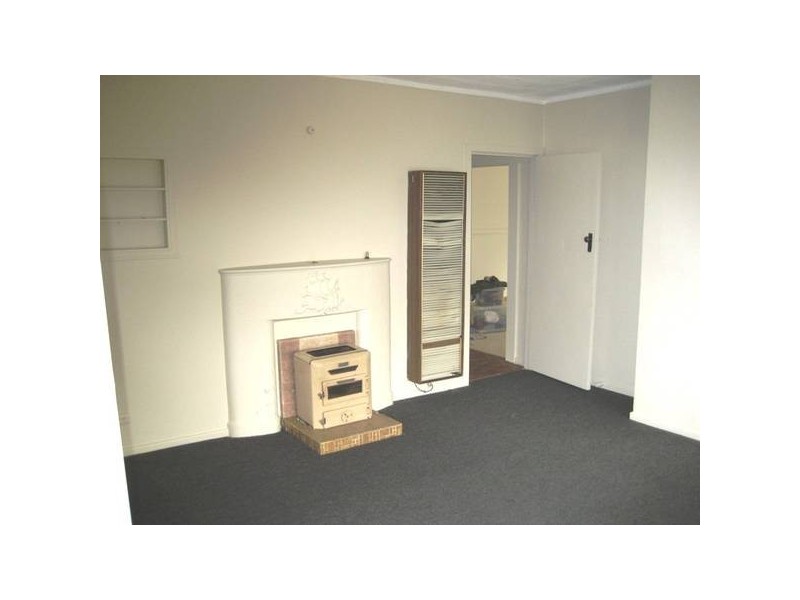 16 Putnam Avenue, Strathdale VIC 3550