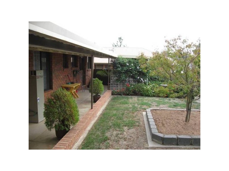 2/1 Stringybark Court, Strathdale VIC 3550
