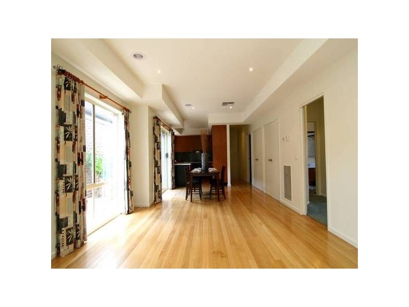 6C Amer Street, Quarry Hill VIC 3550