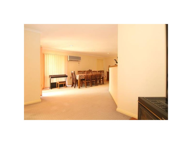 20 Albert Avenue, Strathdale VIC 3550