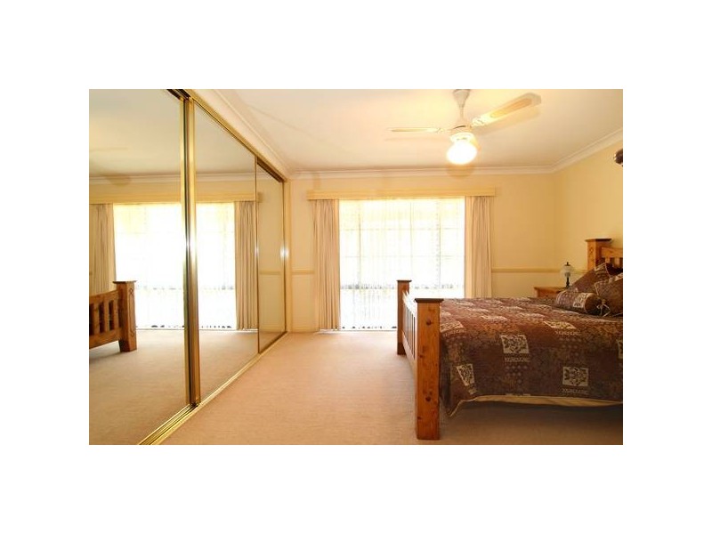 20 Albert Avenue, Strathdale VIC 3550