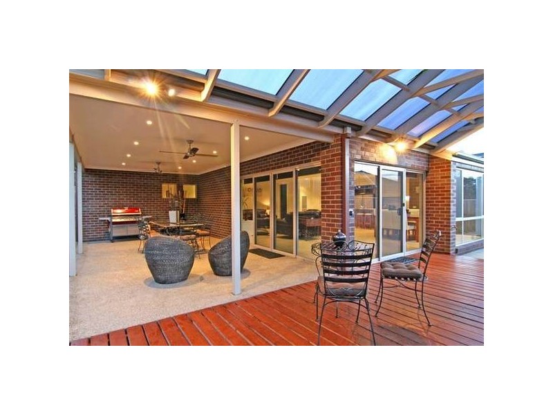 9 Harley Terrace, Strathdale VIC 3550