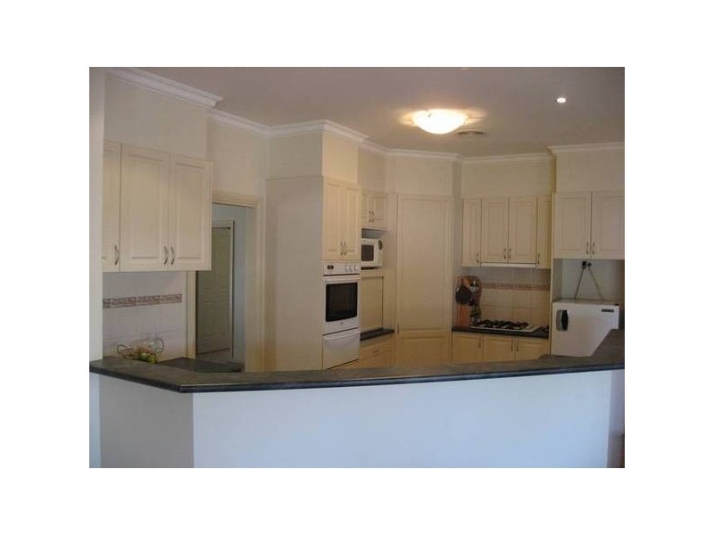 6 Kawana Drive, Maiden Gully VIC 3551