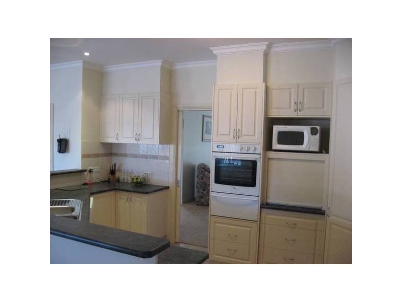 6 Kawana Drive, Maiden Gully VIC 3551