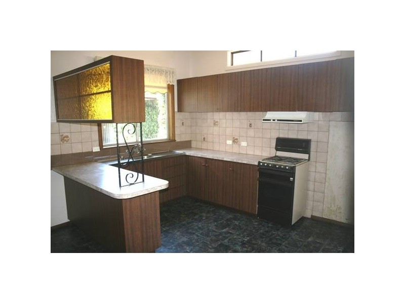 9 Malcolm Street, Quarry Hill VIC 3550