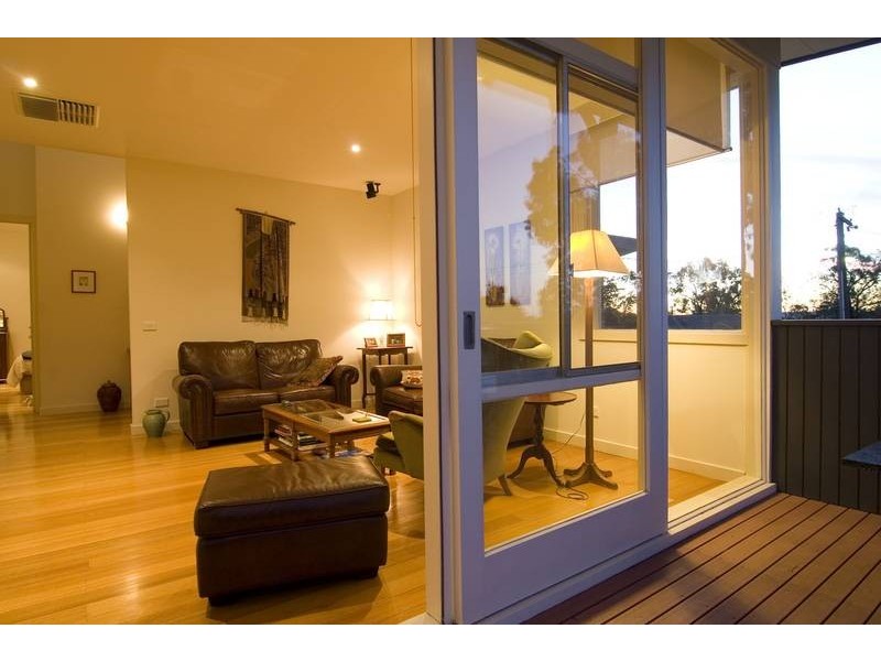 42 Glencoe Street, Kennington VIC 3550