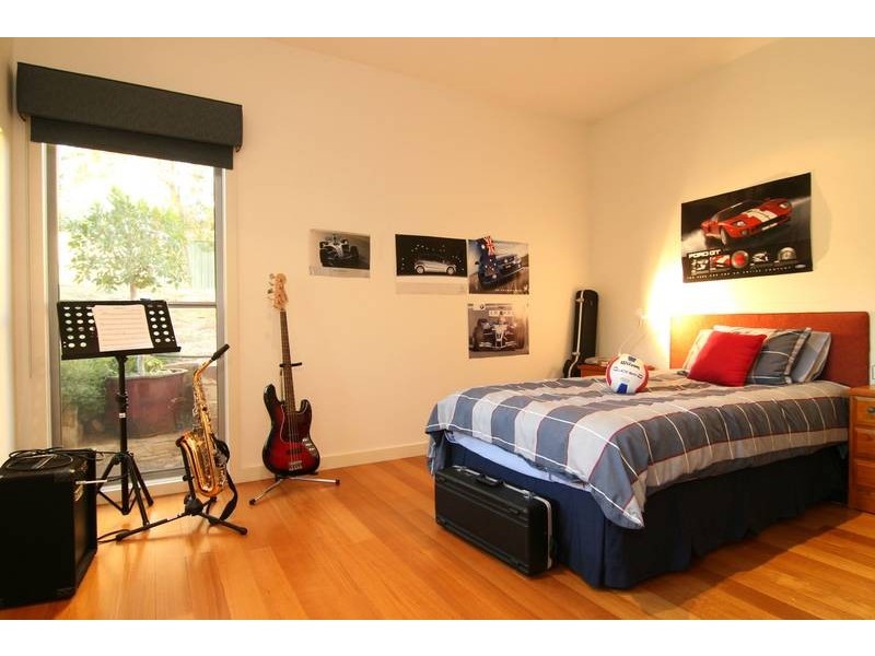 42 Glencoe Street, Kennington VIC 3550