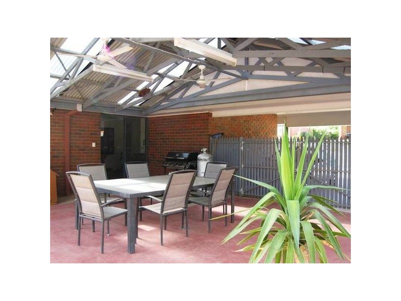 23 Benjamin Court, Flora Hill VIC 3550