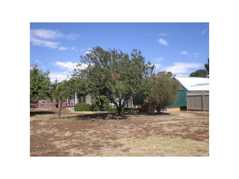 33 Raglan Street, White Hills VIC 3550