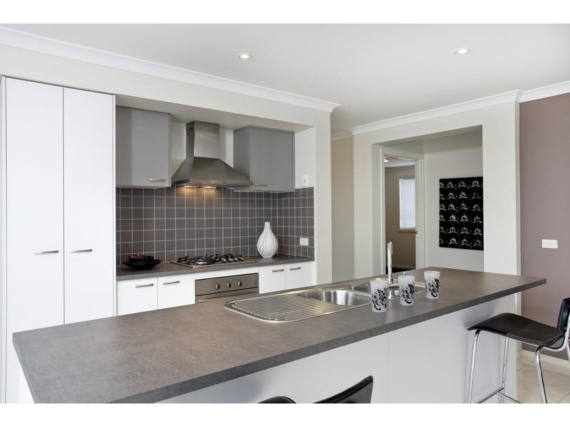 2/15 Alkoomi Court, Epsom VIC 3551