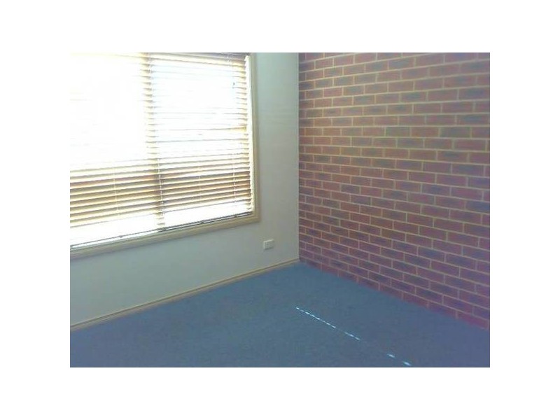 2/9 Camp Street, Kangaroo Flat VIC 3555