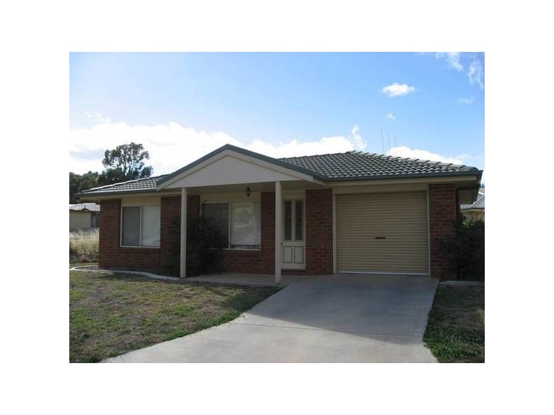 12 Claire Court, Kennington VIC 3550