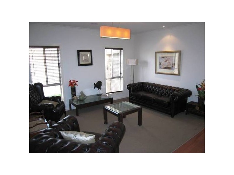 17 Greenview Court, Epsom VIC 3551
