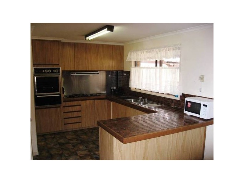 4 Ridge Road, Junortoun VIC 3551