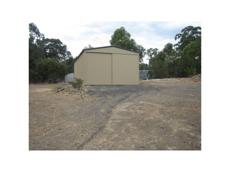 2 Pioneer Drive, Maiden Gully VIC 3551