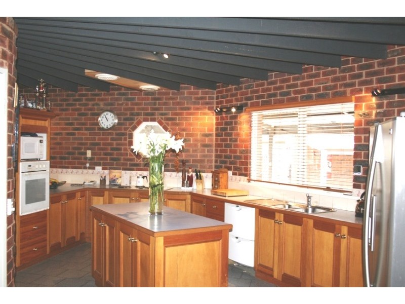 11 Somerville Road, Strathfieldsaye VIC 3551
