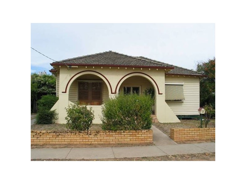 37 Hamlet Street, Quarry Hill VIC 3550