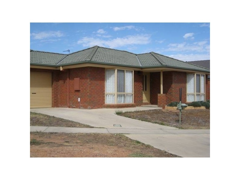 17 Adelle Court, Strathdale VIC 3550