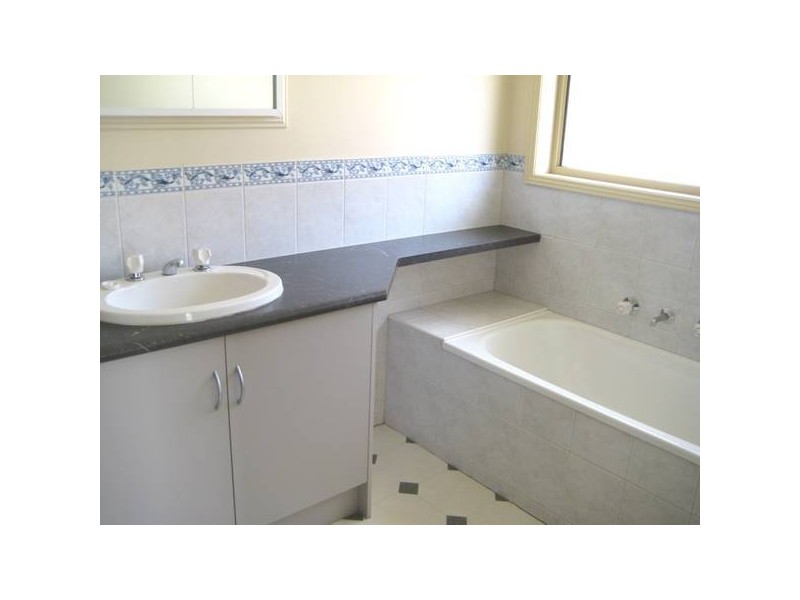 17 Adelle Court, Strathdale VIC 3550