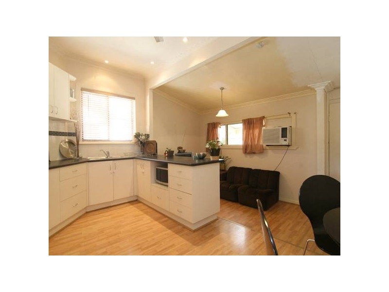 352 High Street, Kangaroo Flat VIC 3555