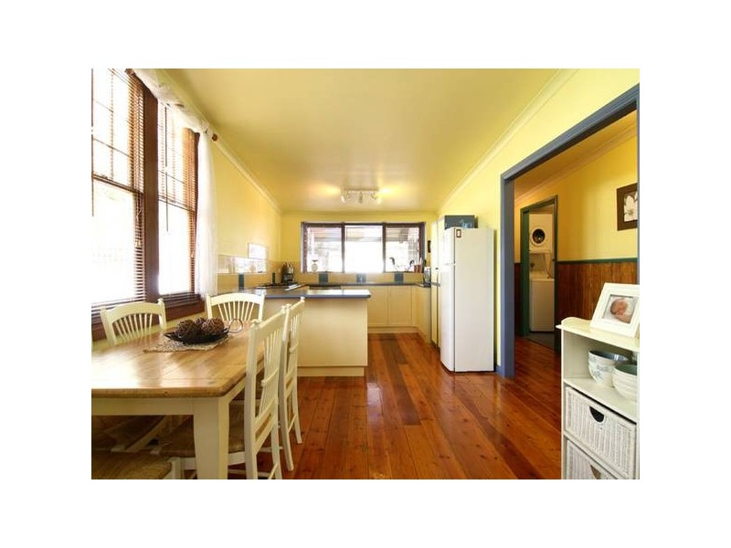 34 Adam Street, Quarry Hill VIC 3550
