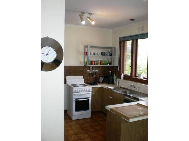 5 Park Street, Strathdale VIC 3550