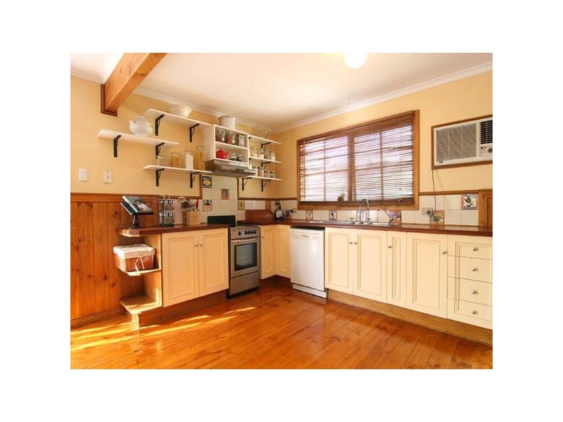 11 Glenelg Drive, Maiden Gully VIC 3551