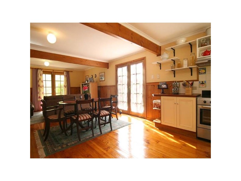 11 Glenelg Drive, Maiden Gully VIC 3551