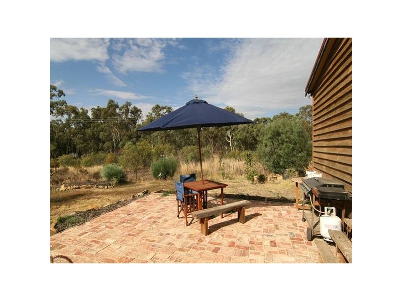 11 Glenelg Drive, Maiden Gully VIC 3551