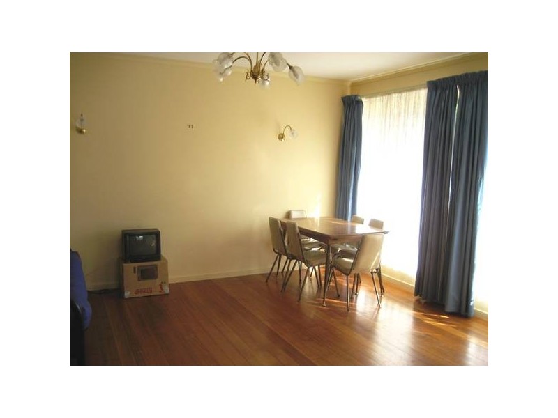 114 St Aidens Road, Strathdale VIC 3550