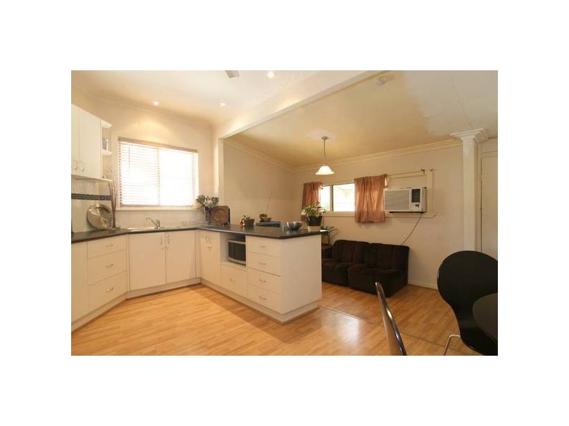 352 High Street, Kangaroo Flat VIC 3555