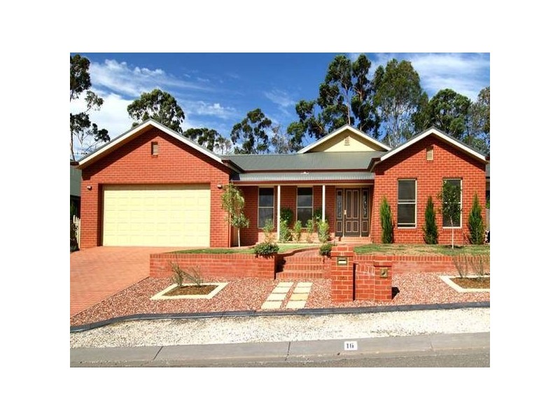 16 Isabella Court, Strathdale VIC 3550
