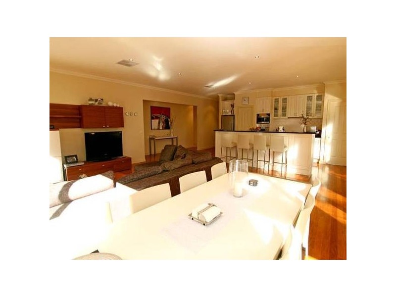 16 Isabella Court, Strathdale VIC 3550