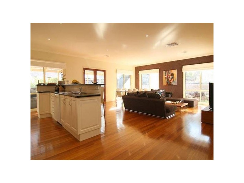 16 Isabella Court, Strathdale VIC 3550