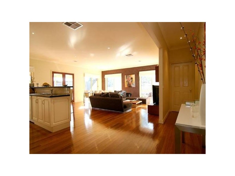 16 Isabella Court, Strathdale VIC 3550