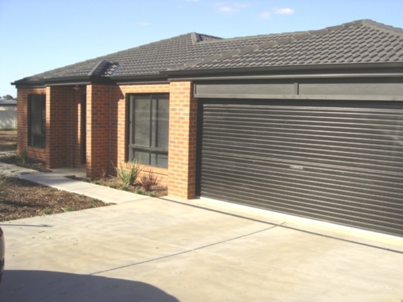 3 Gordonia Place, Epsom VIC 3551