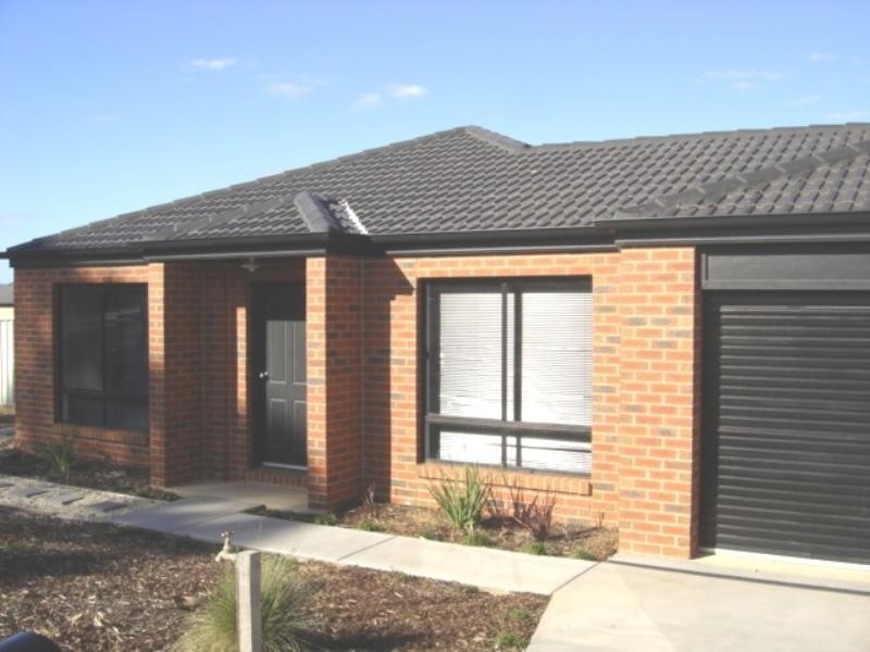 3 Gordonia Place, Epsom VIC 3551