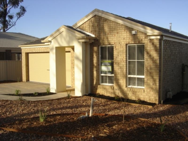 4 Mallee Place, Epsom VIC 3551