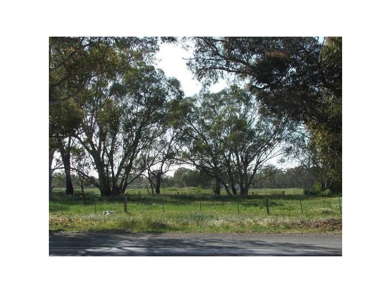 122 – 140 Midland Highway, Epsom VIC 3551