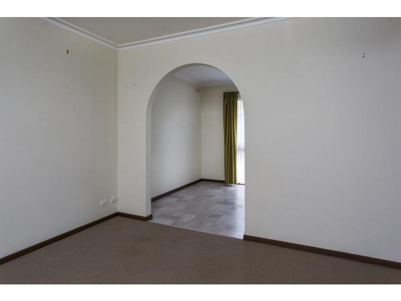 1/2 Cliff Avenue, Strathdale VIC 3550