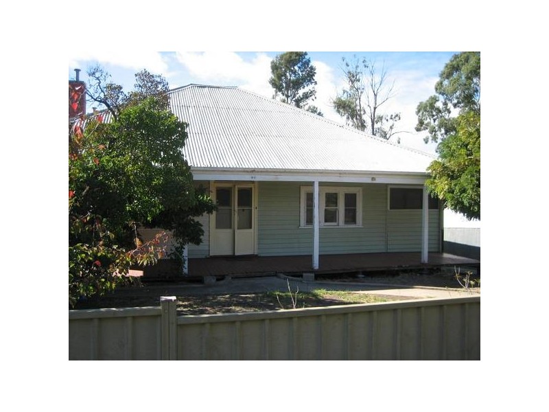 90 Brougham Street, Quarry Hill VIC 3550
