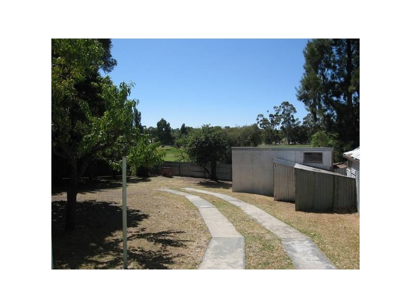 90 Brougham Street, Quarry Hill VIC 3550