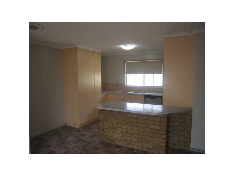 21 Deakin Drive, Flora Hill VIC 3550